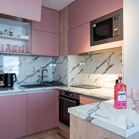 Pink ブルガス